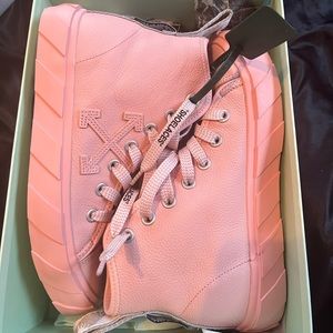 Off-White Vulcanized Sneakers